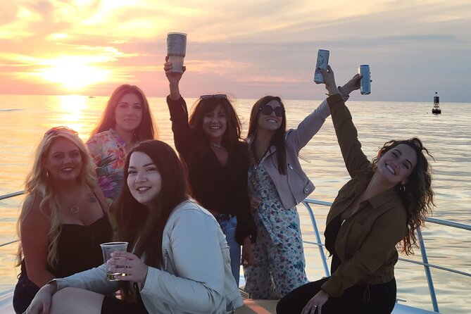 4 Hours Happy Hour Cruise - Food and Drink in Real Terms: You Won’t Be Waiting Around