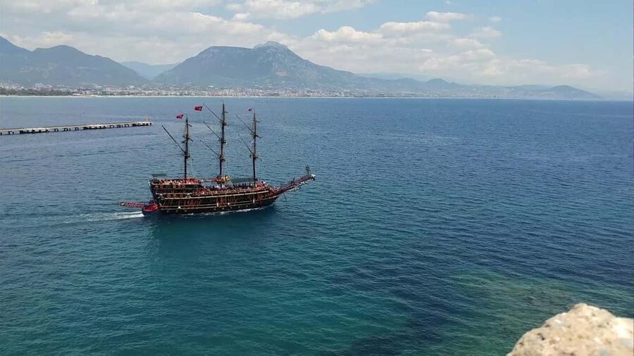 Alanya Barbossa Pirate Boat Tour with Soft Drinks Included - The Pirate-Boat Setup: What the 3–5 Hour Cruise Really Feels Like