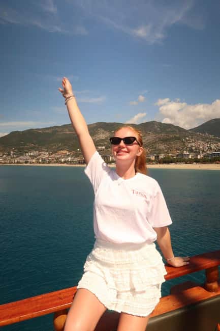 Alanya Barbossa Pirate Boat Tour with Soft Drinks Included - Panoramic Views Without the Walking: Castle, Red Tower, Shipyard, and Caves