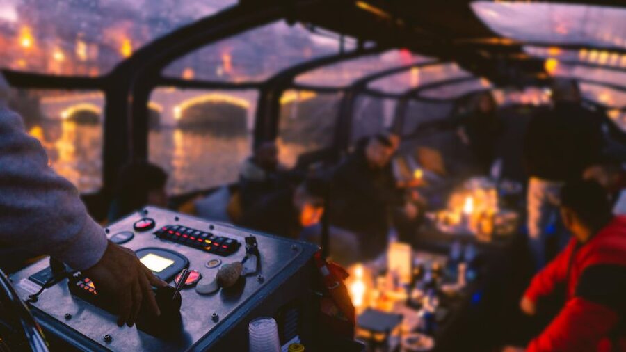 Amsterdam: Covered Canal Booze Cruise with Unlimited Drinks - Your Boarding Options: Two City-Center Stops That Change the Feel