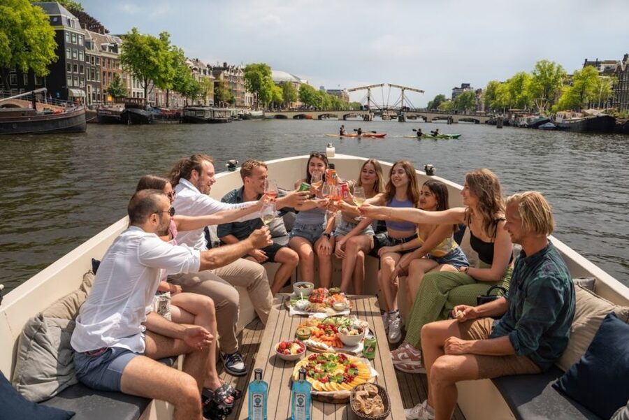 Amsterdam: Red-Light District Pub Crawl and Booze Boat Tour - Dress Code and Bag Limits: Small Rules That Matter Tonight