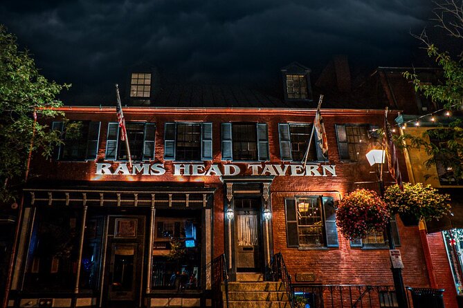 Annapolis Ghost Tours Boos & Booze Haunted Pub Crawl - Meeting at 22 Market Space: how the route feels in real time