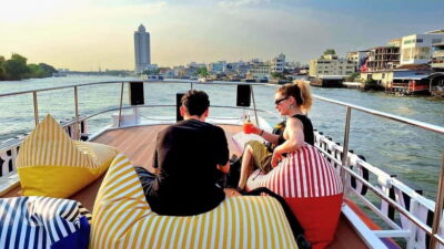 Bangkok : Chaophraya Booze Cruise – Drinks Onboard - Two Hours on the Chao Phraya at Night: Wat Arun to Rama VIII