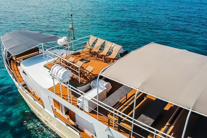 Blue Lagoon and 3 Island Boat Tour with Food and Drinks Included - Premium Lunch on the Water: Burgers, Fries, and Unlimited Wine