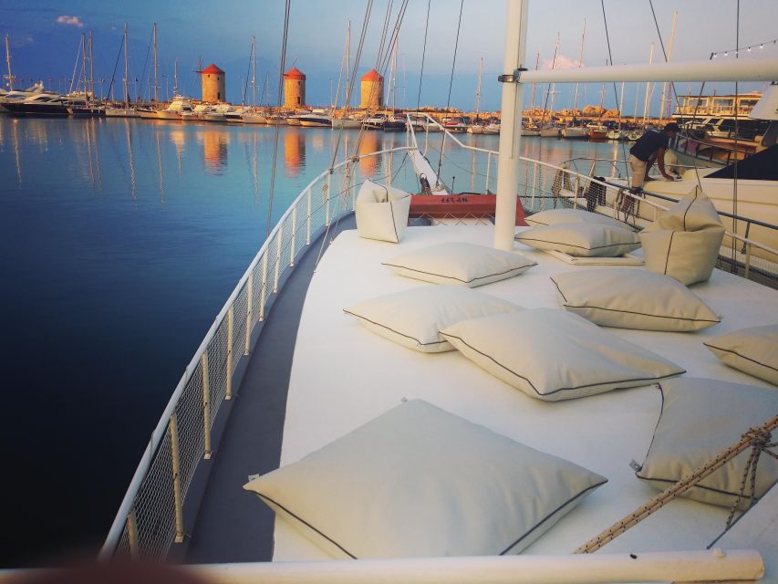 Boat Trip to Anthony Quinn's Bay (Food & Drinks Included) - Who this Rhodes boat trip suits best