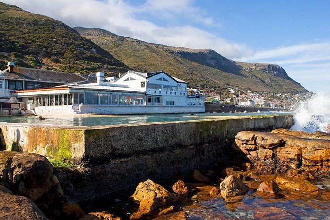 Booze Cruise Trike Tour Cape Town - Stop 1 in Hout Bay: Workshop pub, the smallest pub in Africa