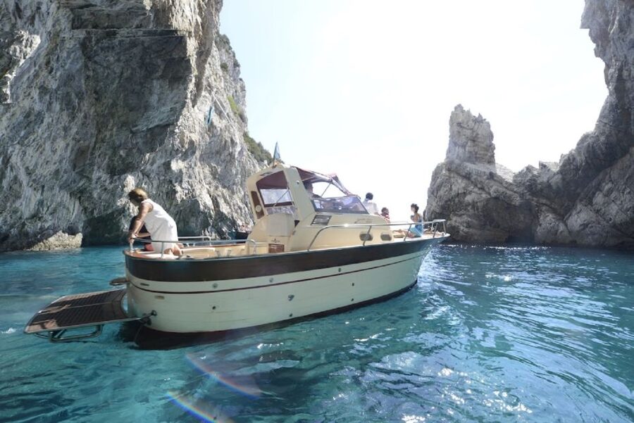 Capri: 2-Hour Boat Tour with Happy Hour - Who This Tour Fits Best