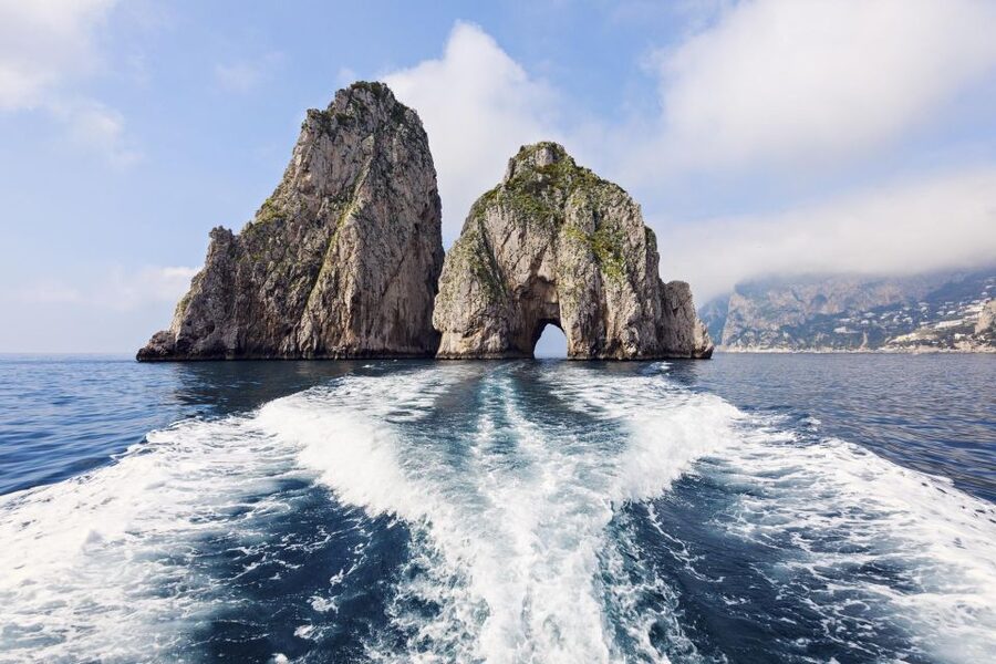 Capri: 2-Hour Boat Tour with Happy Hour - Happy Hour on Deck: Limoncello, Wine, Prosecco, and Snacks