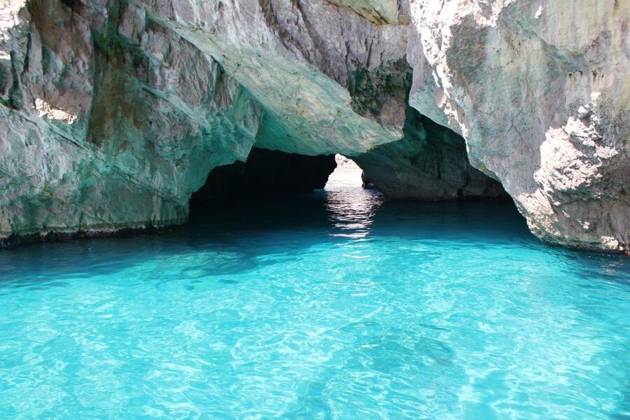 Capri: 2-Hour Boat Tour with Happy Hour - What to Bring (So You Don’t Regret It)