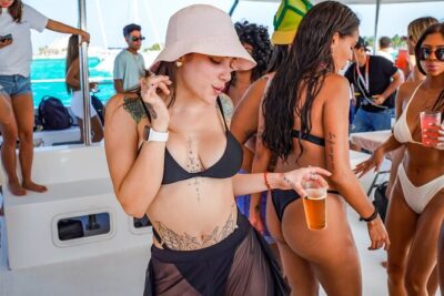 Catamaran Booze Party With Open Bar in Cancun - Getting there: Marina Las Perlas pickup and the timing reality