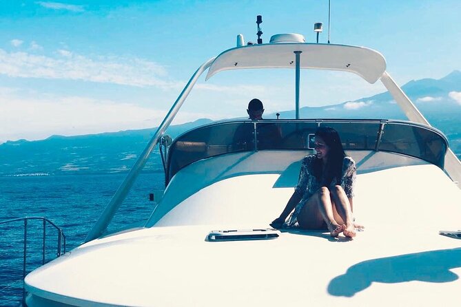 CATAMARAN OCEAN CRUISE TOUR, Food & Drinks included! - Food and drinks included: tapas, snacks, fruit, and a sweet finish