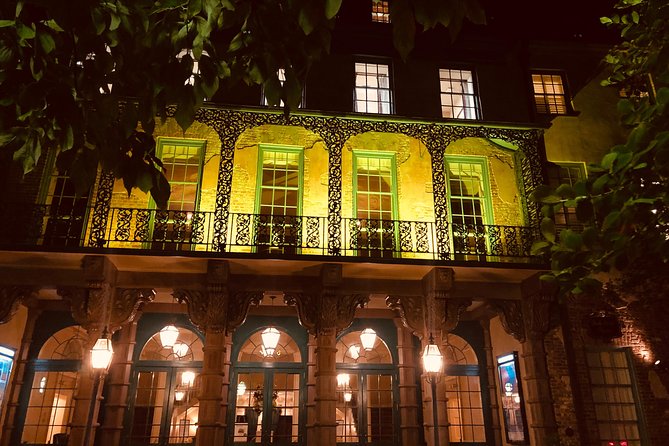 Charleston Haunted Booze and Boos Ghost Walking Tour - Guide Styles Can Change the Whole Feeling