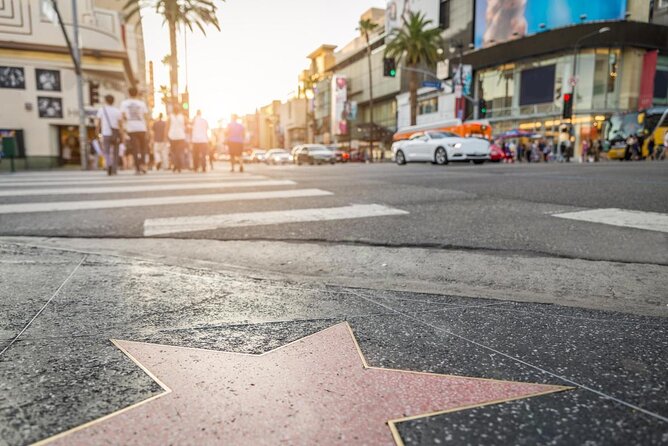 Deluxe Los Angeles 5-Hour Limo Tour with Drinks Included - Key points before you go