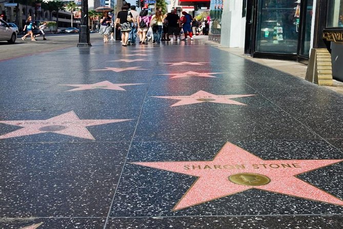 Deluxe Los Angeles 5-Hour Limo Tour with Drinks Included - A Chauffeur Who Has Worked Around Celebrity Life