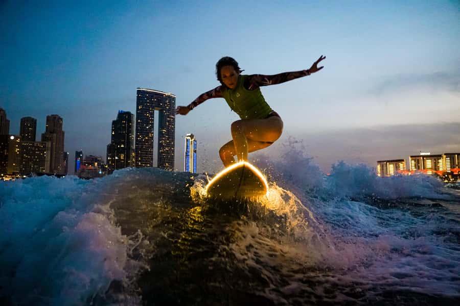 Dubai wakesurfing & wakeboarding: Snacks & drinks included! - Snacks, drinks, towels, and the “small stuff” that makes it work