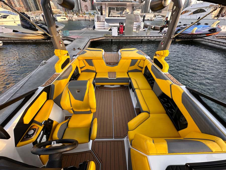 Dubai wakesurfing & wakeboarding: Snacks & drinks included! - Meeting point and arrival basics (Dubai Marina Harbour)