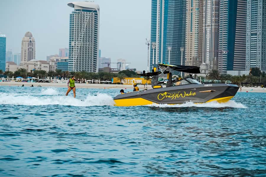 Dubai wakesurfing & wakeboarding: Snacks & drinks included! - Who it suits best (and who should skip it)