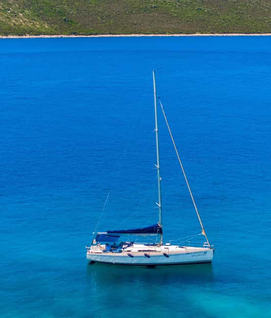 Elegant Day-Sailing Tour-Lunch&Drinks included - The “Sail Into the Islands” Part: More Than Just Moving