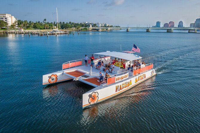 Flamingle Happy Hour Cruise - Getting aboard: meeting point, mobile ticket, and the small-group feel