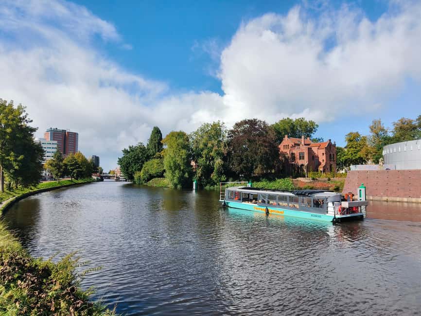 Groningen: Booze Cruise with Unlimited Drinks - The Vibe: Terrace Chill Meets Party Lighting