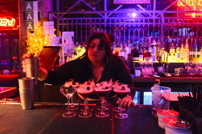 Hollywood Cocktails and True Crime Tour: 3 Drinks Included - The timing: why the 6:00 pm start works for LA sightseeing