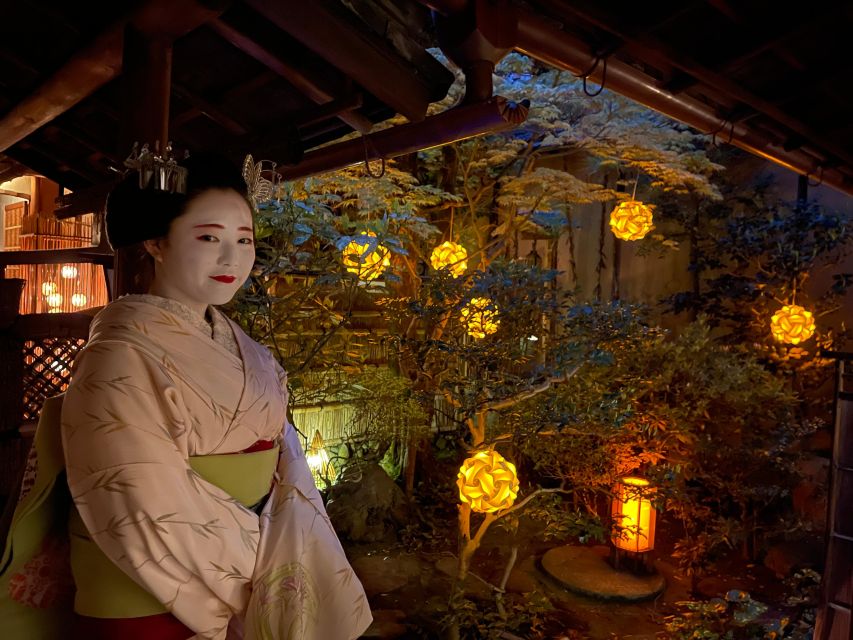 Kyoto: Maiko Happy Hour at a Historic Machiya - Inside Tondaya’s machiya: the room sets the mood