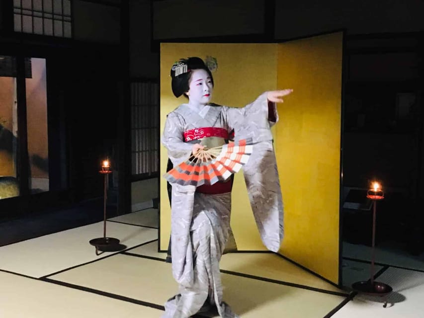 Kyoto: Maiko Happy Hour at a Historic Machiya - The maiko tea ceremony: etiquette in real time