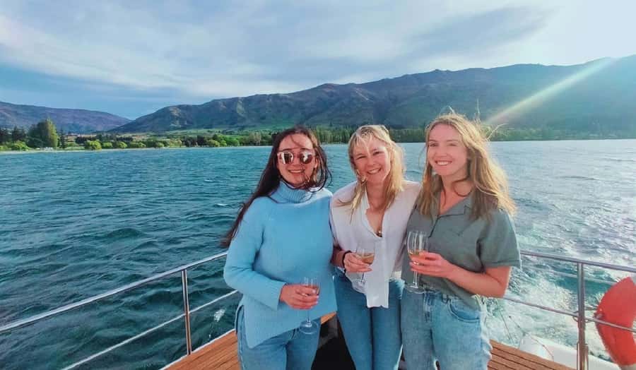 Lake Wanaka Happy Hour Cruise - Key things to know before you go