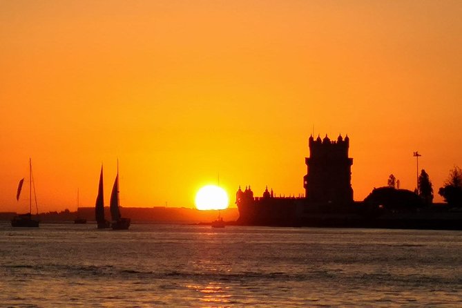 Lisbon Small Group Sunset Sailing 2h Cruise with Drinks Included - Belém to the Castle: What You See From the Boat (and Why It Matters)