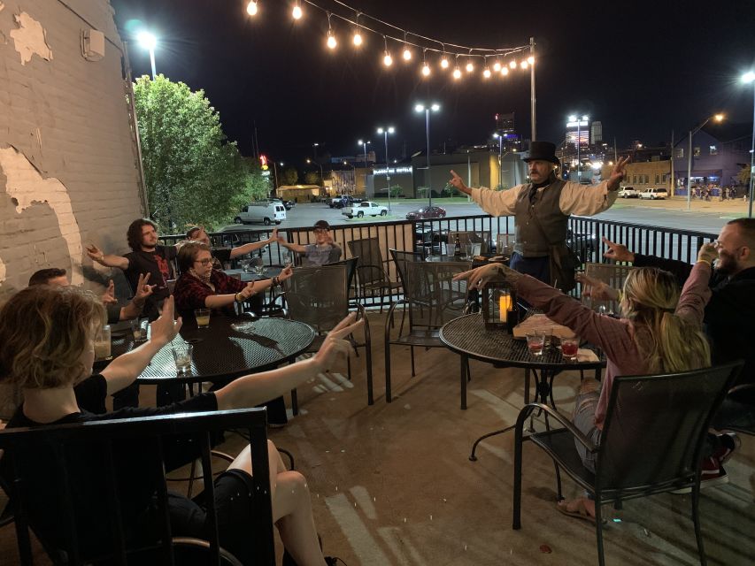 Memphis: Drinking Spirits with Spirits Haunted Pub Crawl - Rain or shine: dressing and pacing for a smooth 150 minutes