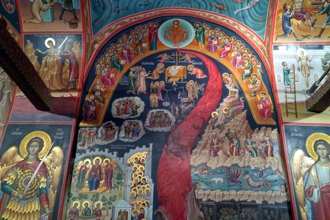 Meteora Monasteries Fully Private Day Tour with Great Lunch-Drinks Included - Getting Back to Athens: Syntagma Square at Night