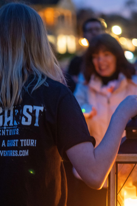 NYC: Boos & Booze Haunted Pub Crawl - Guides, Energy, and Why the Storytelling Feels Personal