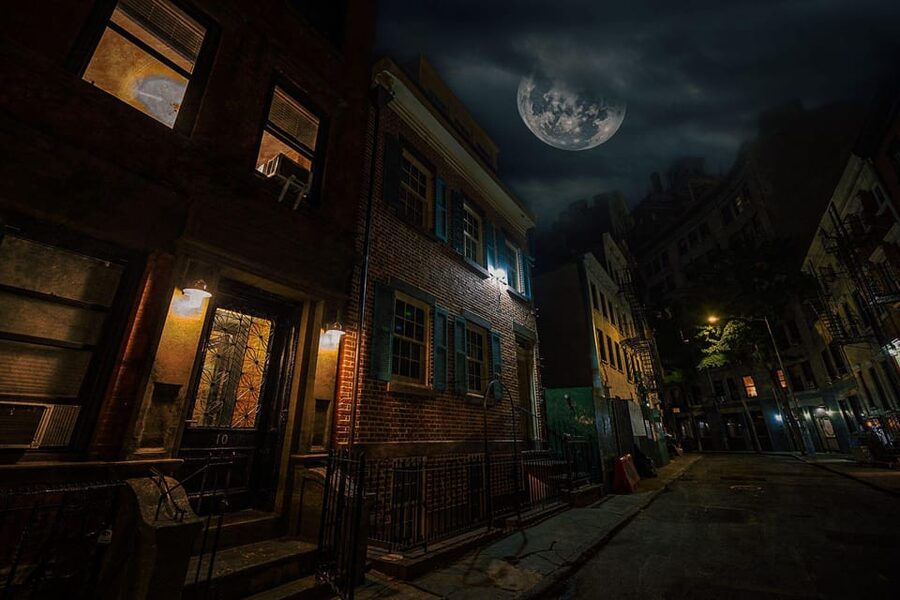 NYC: Boos & Booze Haunted Pub Crawl - Hangman’s Elm and Jefferson Market Library: When the Stories Get Dark