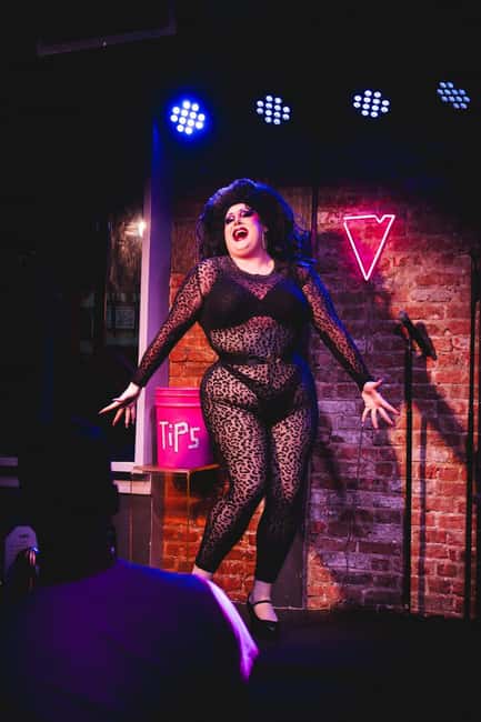 NYC: Drag Highlights - Bar Crawl & Show – Drinks Included! - Stop 1 at DBL: Warm Welcome, Then a Quick Taste of the Scene