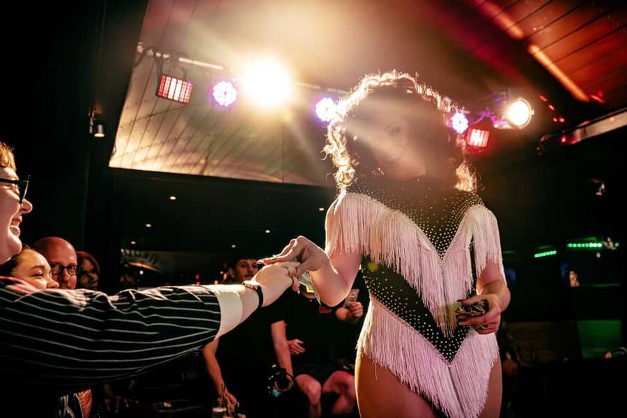 NYC: Drag Highlights - Bar Crawl & Show – Drinks Included! - Timing, Pace, and What to Bring for a Smooth Night