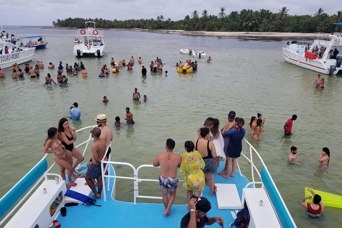 Party Boat in Punta Cana - Booze Cruse - Sailing to Bavaro Beach: the calm swim-and-party break