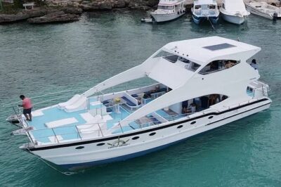 Party Booze Boat Fiesta Sand Bar-Snorkeling-Music-Drinks-Dancing - From Bávaro Natural Pool to Dolphin Island: Cruising With Purpose
