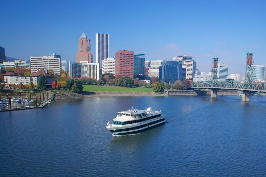 Portland: Happy Hour Sightseeing Cruise - Narration That Keeps You Oriented (Even If You’re Outside)