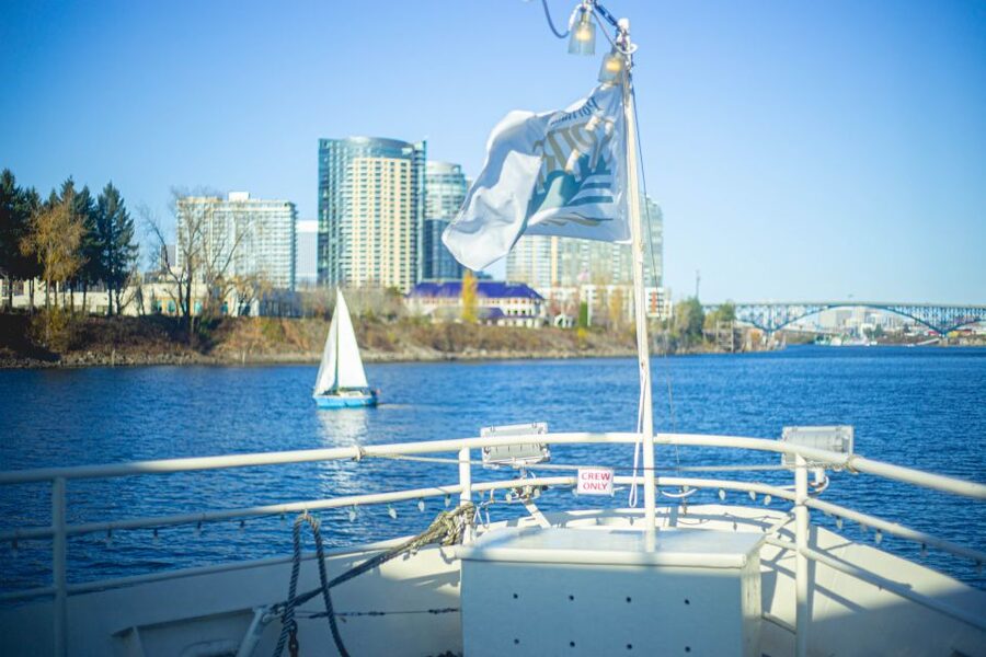 Portland: Happy Hour Sightseeing Cruise - The Route: South on the Willamette to Waverly Country Club