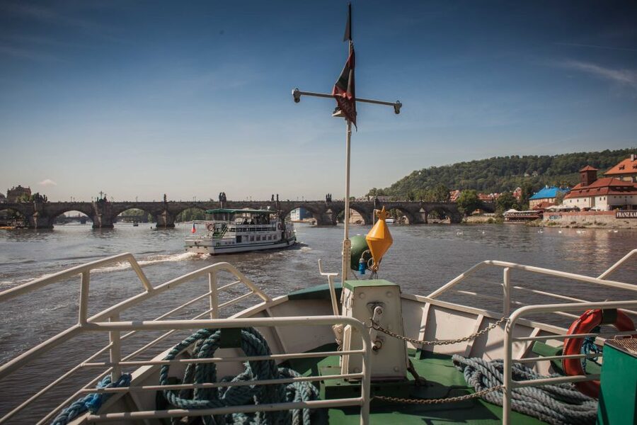 Prague: Afternoon Beer Cruise with Drinks Included - Top deck vs inside seating: where your photos will come from