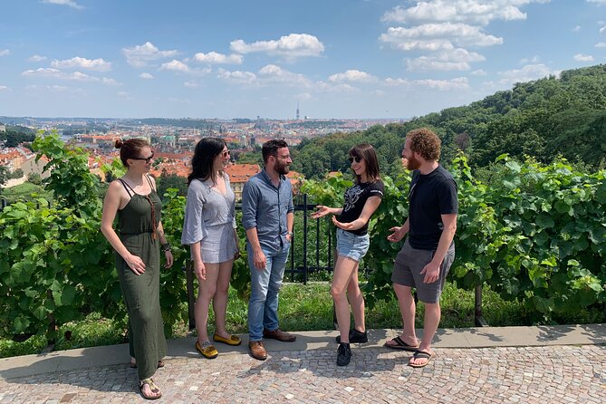 Prague Castle and Pubs Tour with Drinks Included - Guides: where the fun and the Czech context come from