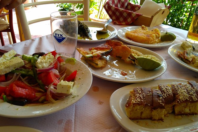 Private Delphi and Hosios Loukas Monastery - Great Lunch and Drinks Included - Delphi Archaeological Museum: the objects that make the site click