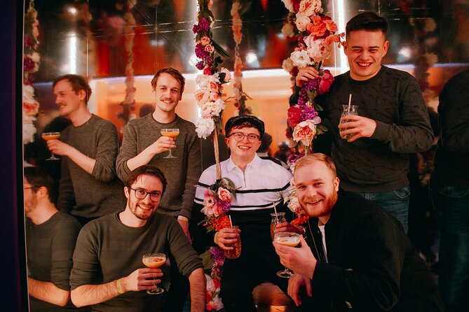 Pub Crawl + Unlimited Drinks + VIP entry + Drinking Games & Photographer - Practical Tips for Your Kraków Night