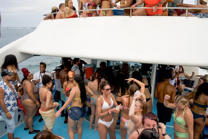 Punta Cana Booze Cruise, Snorkeling, Sand-Bar with Entertainment - Entertainment and music: the deck party continues on the return
