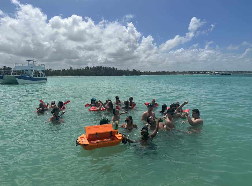 Punta Cana: Booze Cruise with Snorkel and Natural Pool Stop - What the timing feels like (and why it works)