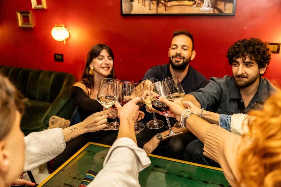 Rome: Bar Crawl with Guide and Drinks Included - Key reasons this Rome evening bar crawl works