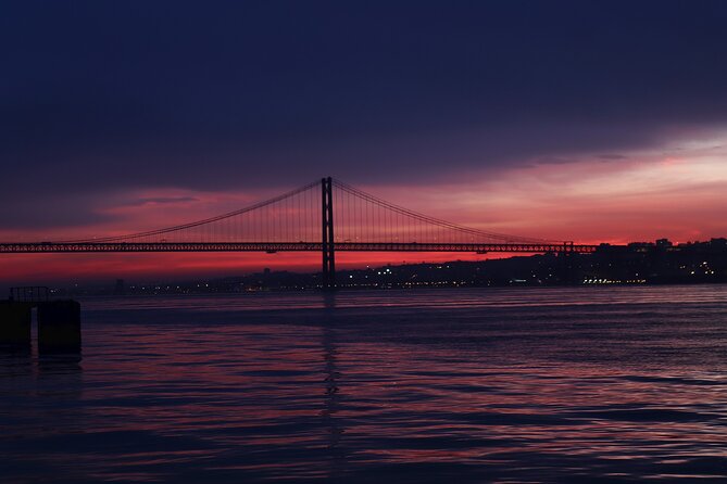 Sailboat Tour in Lisbon with drinks included | Morning and Sunset - The Monument to the Discoveries route: Christ the water-ways viewpoint