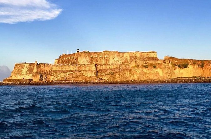 San Juan Catamaran Sunset Sail with Drinks Included - Onboard setup: small group vibes and the drink plan