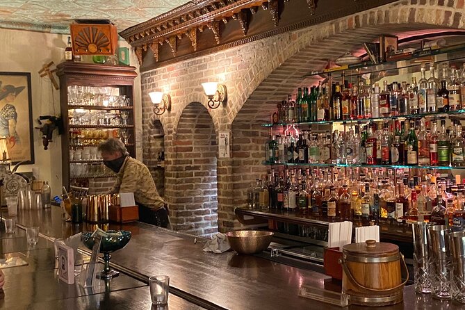 Savannah Walktails & Bar Bites Guided Happy Hour Tour - Stop-by-stop: what to expect from each venue