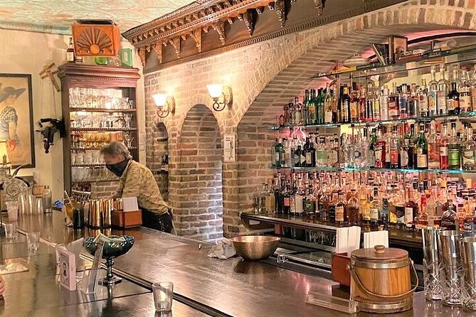 Savannah Walktails & Bar Bites Guided Happy Hour Tour - Historic District bar hops: four stops, built-in tastings